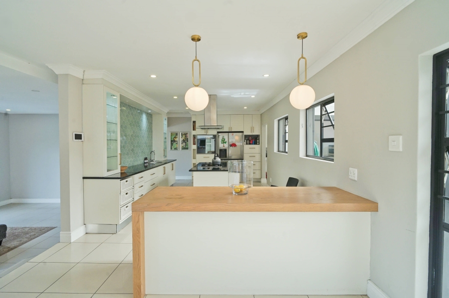 4 Bedroom Property for Sale in Beacon Bay Eastern Cape